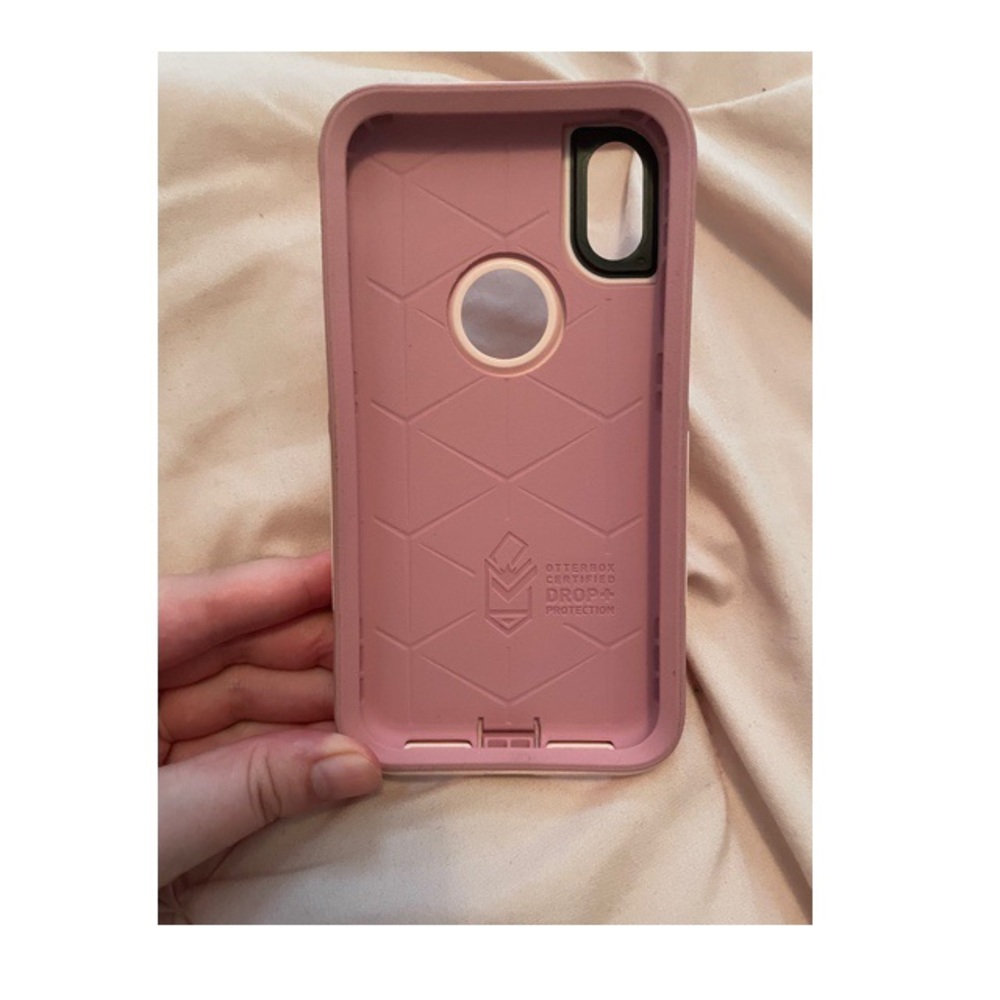 Pink Otterbox case for IPhone XR